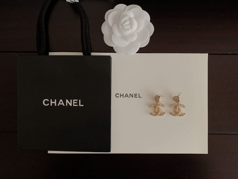 Ch**el earrings